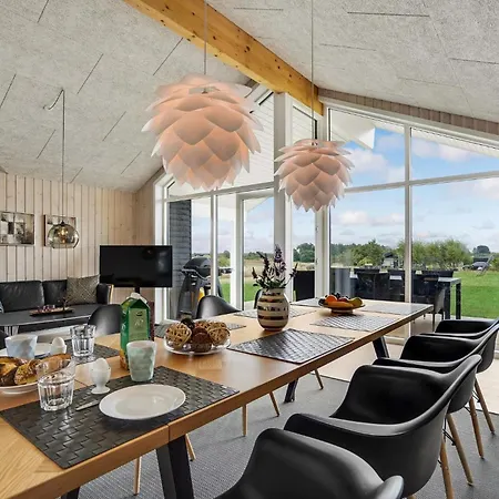 Hébergement de vacances 4 Bedroom Stunning In Haderslev