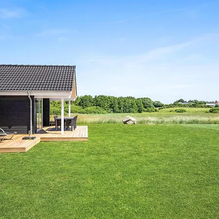 4 Bedroom Stunning In Semesterbostad